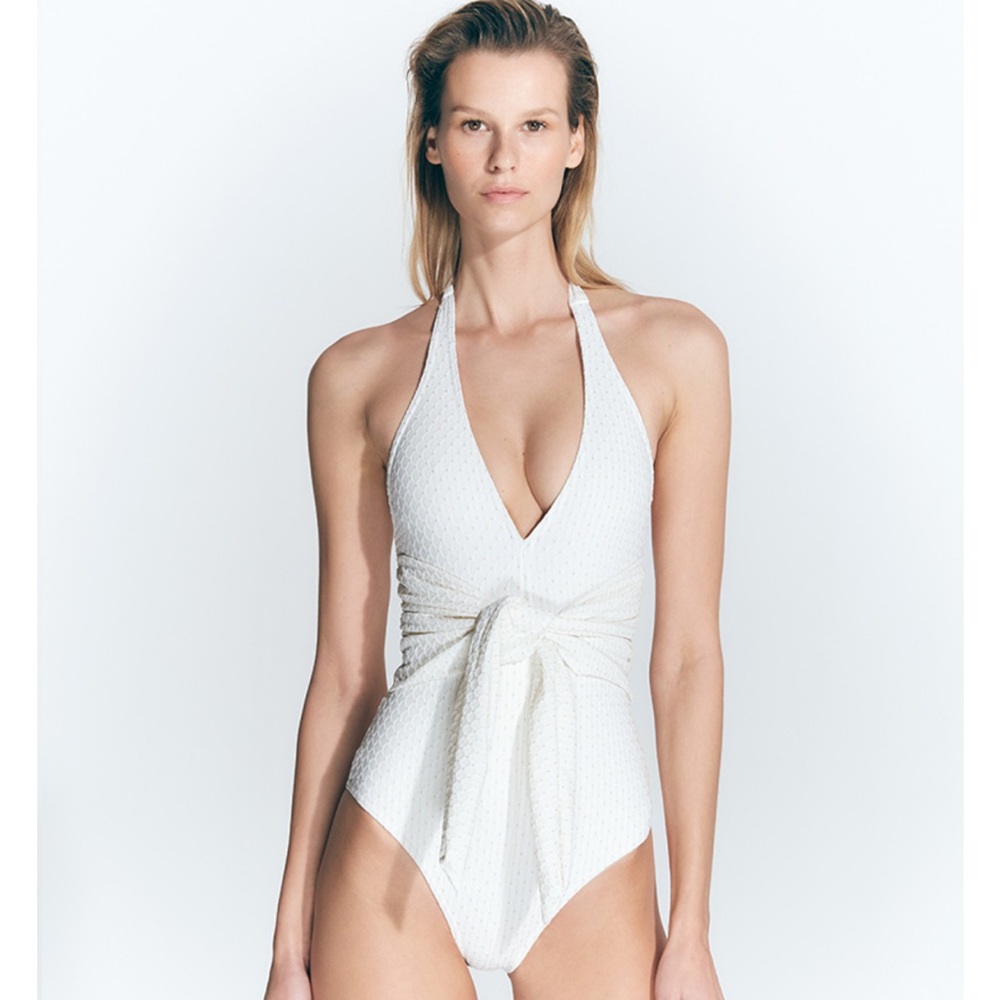 NWT MOEVA Anja White Tie-Front V-Neck Swimsuit in Seersucker
